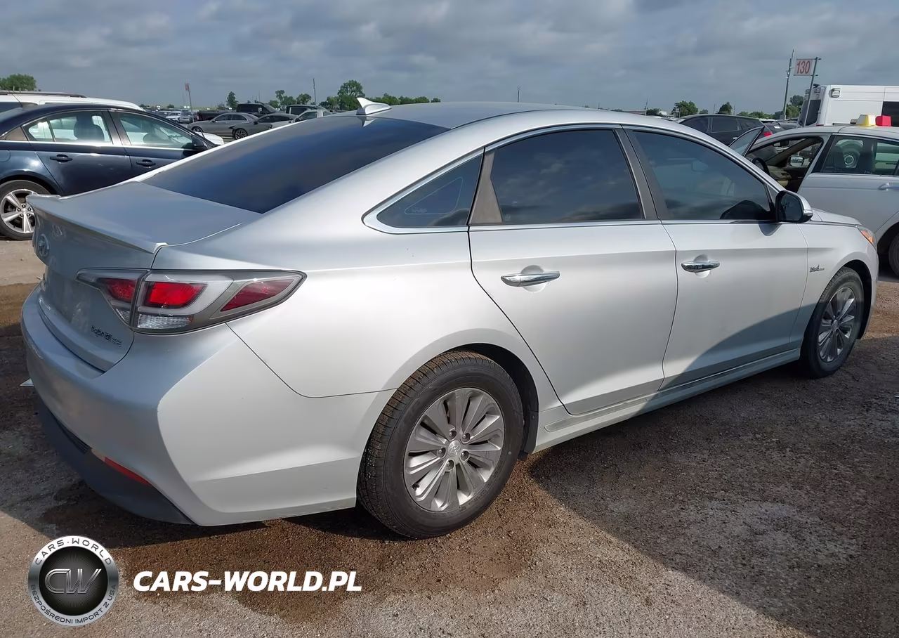 2017 Hyundai Sonata Hybrid Se VIN:KMHE24L30HA063033 - 4