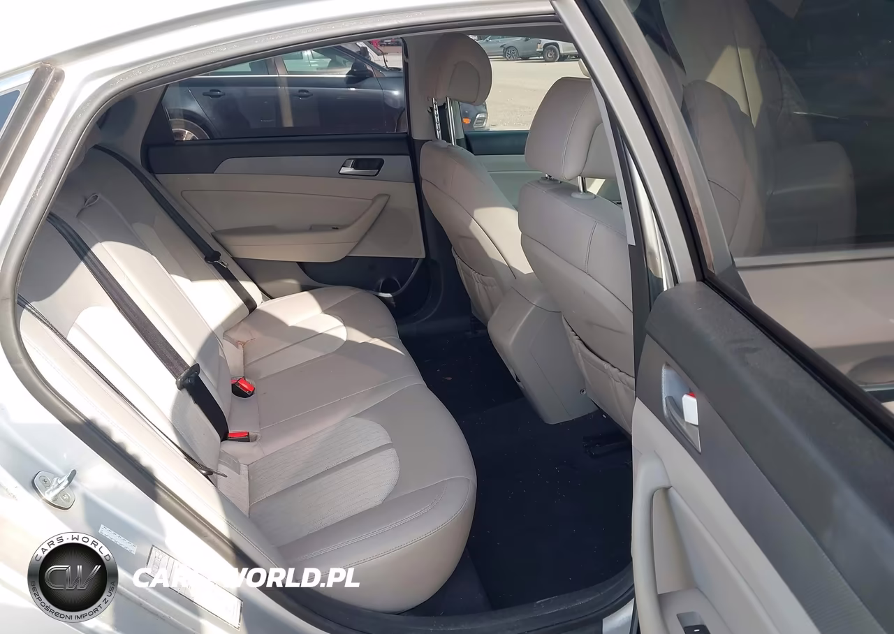 2017 Hyundai Sonata Hybrid Se VIN:KMHE24L30HA063033 - 8