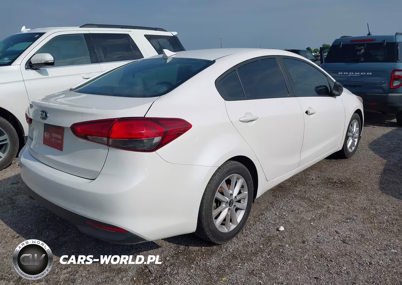 2017 Kia Forte Lx VIN:3KPFL4A71HE059856 - 4