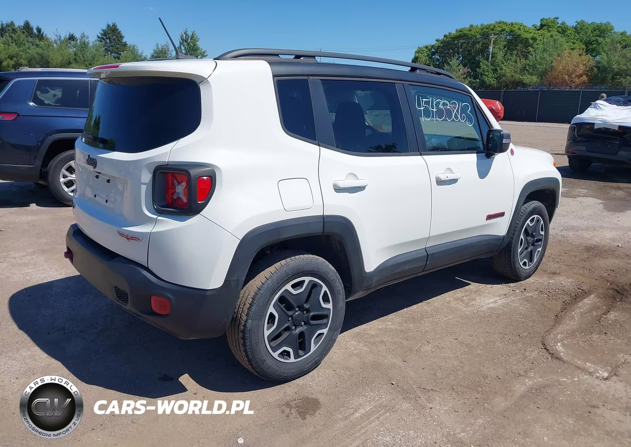 2016 Jeep Renegade Trailhawk VIN:ZACCJBCTXGPD10950 - 4