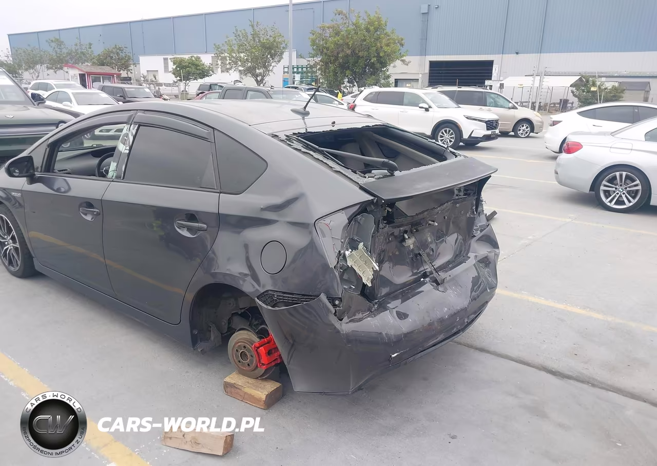 2011 Toyota Prius Two VIN:JTDKN3DU8B5308659 - 14