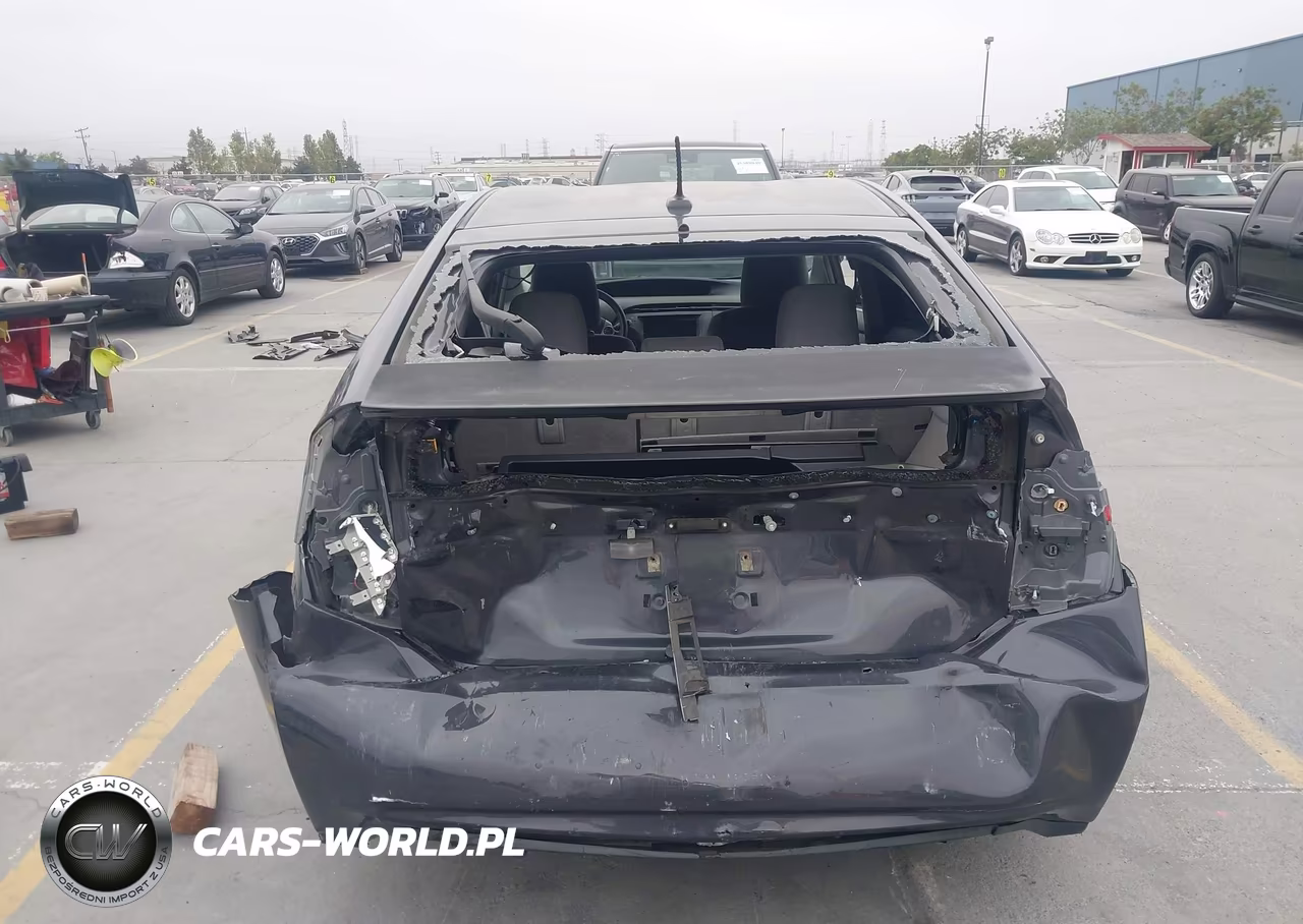 2011 Toyota Prius Two VIN:JTDKN3DU8B5308659 - 19