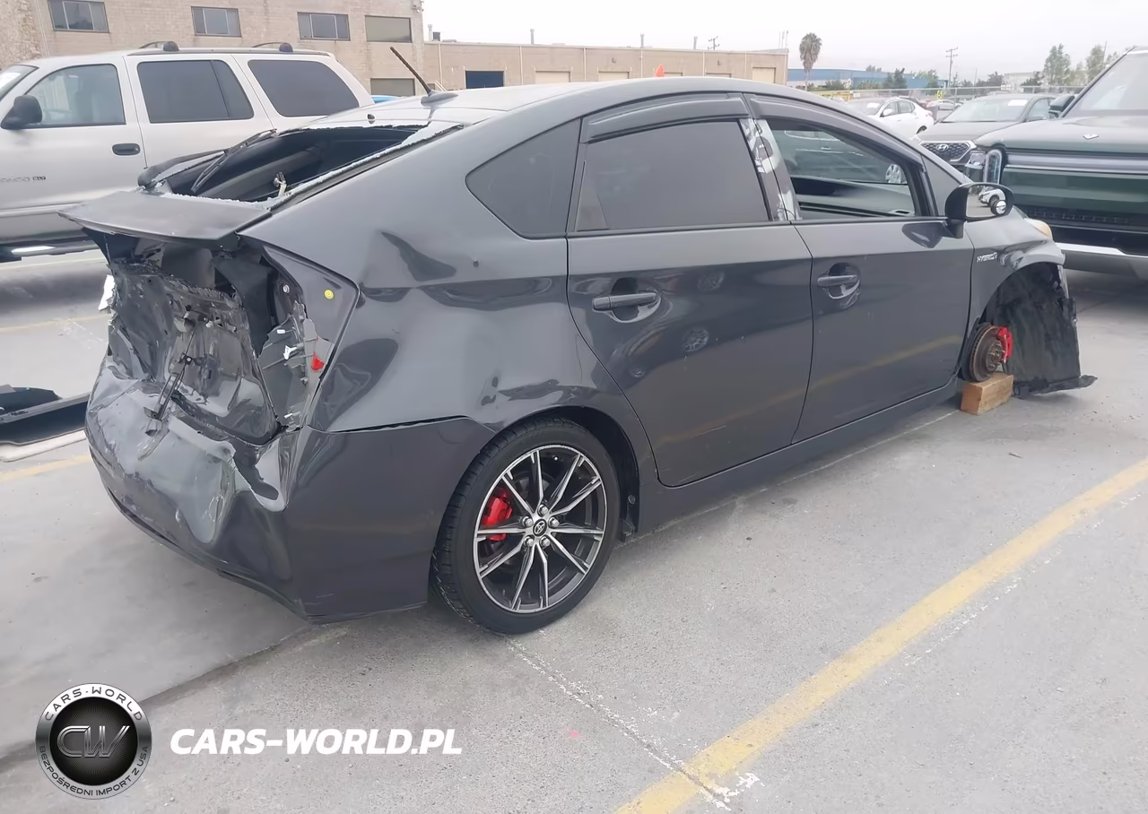 2011 Toyota Prius Two VIN:JTDKN3DU8B5308659 - 4