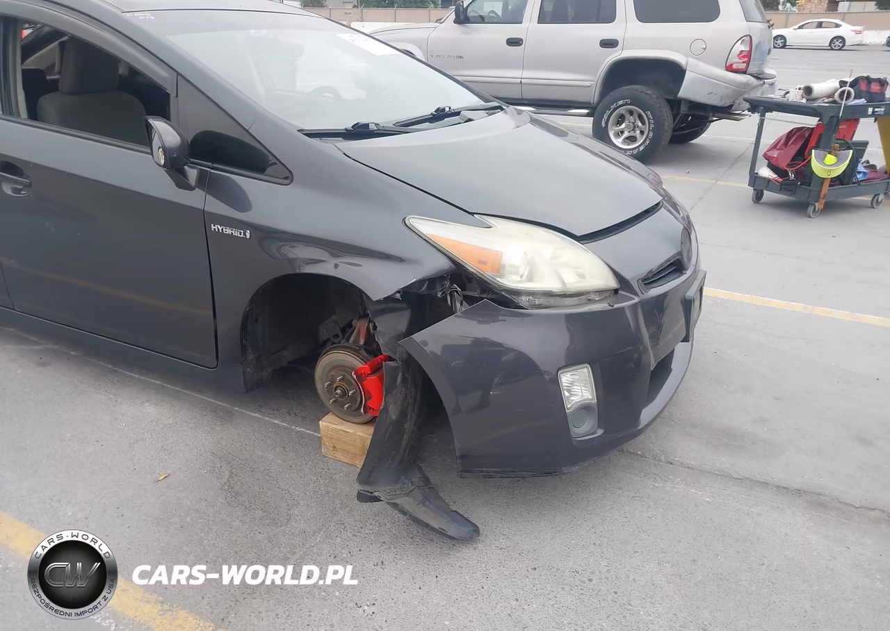 2011 Toyota Prius Two VIN:JTDKN3DU8B5308659 - 6