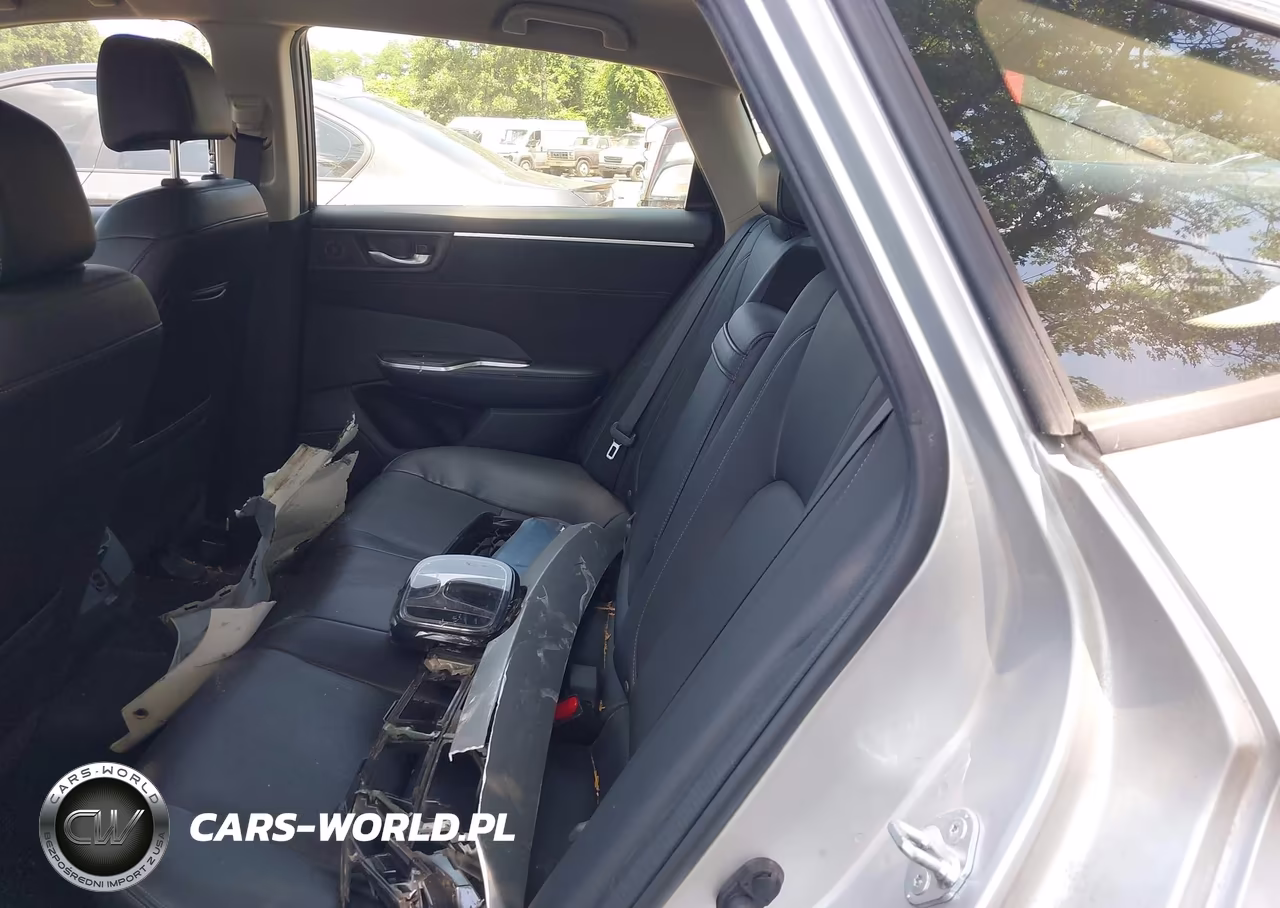 2018 Honda Clarity Plug-In Hybrid Touring VIN:JHMZC5F32JC019256 - 8
