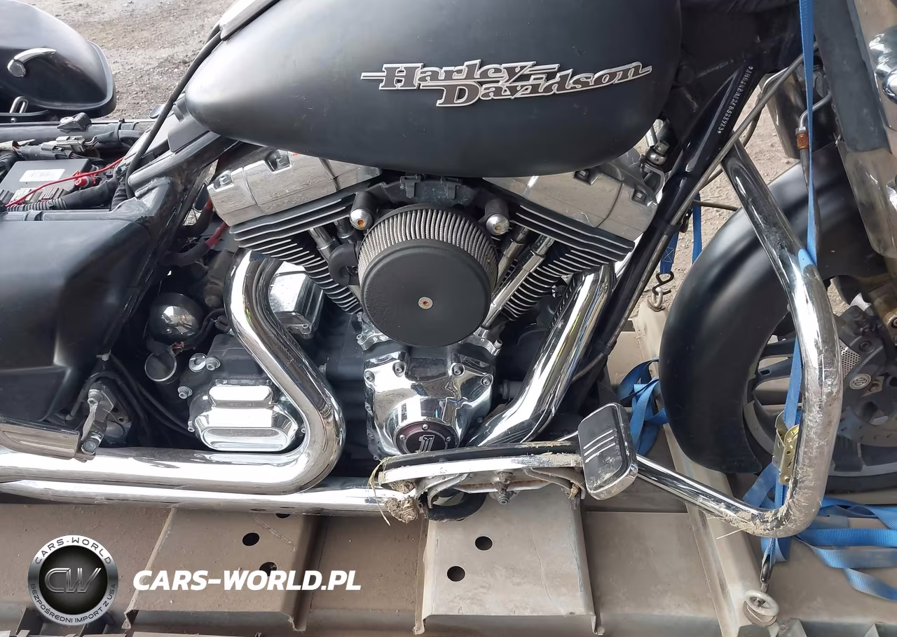 2014 Harley-Davidson Flhx Street Glide VIN:1HD1KBM18EB688983 - 8