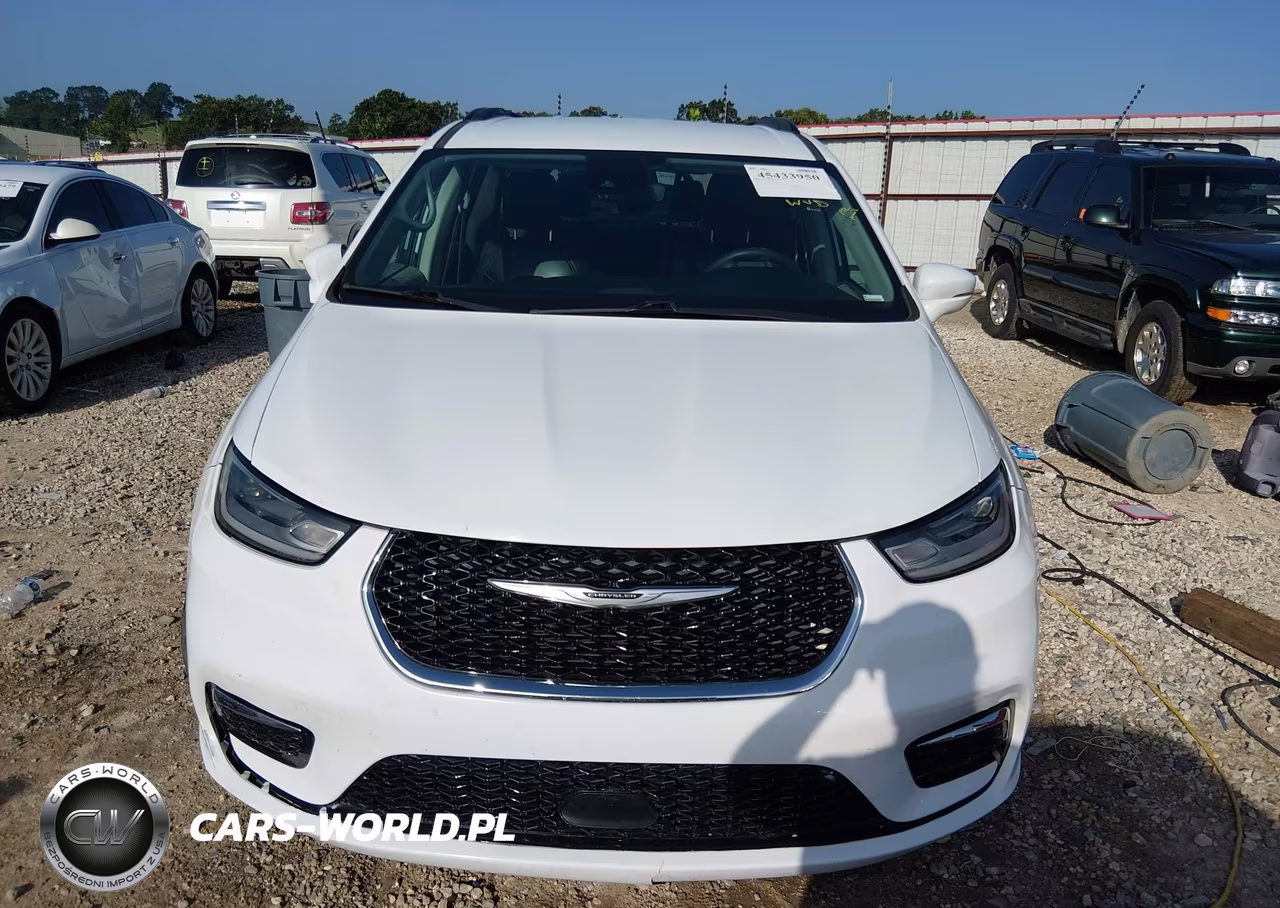 2022 Chrysler Pacifica Touring L VIN:2C4RC1BG1NR177619 - 13