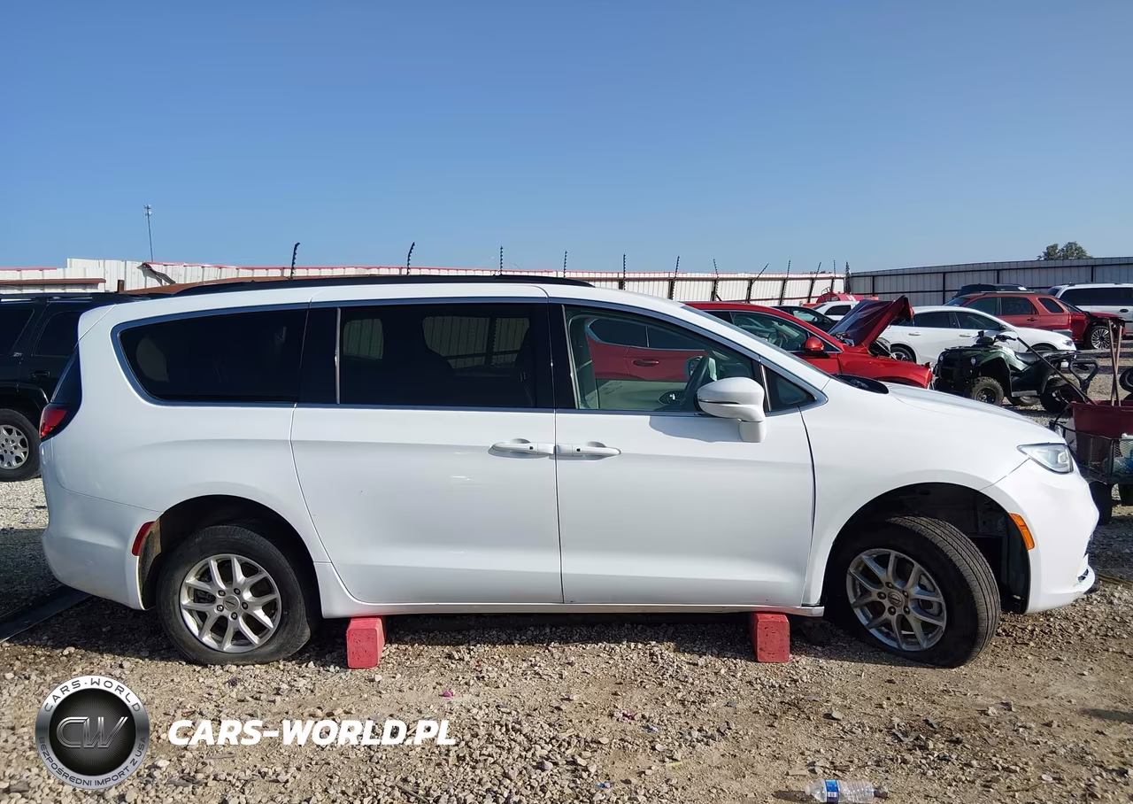 2022 Chrysler Pacifica Touring L VIN:2C4RC1BG1NR177619 - 14