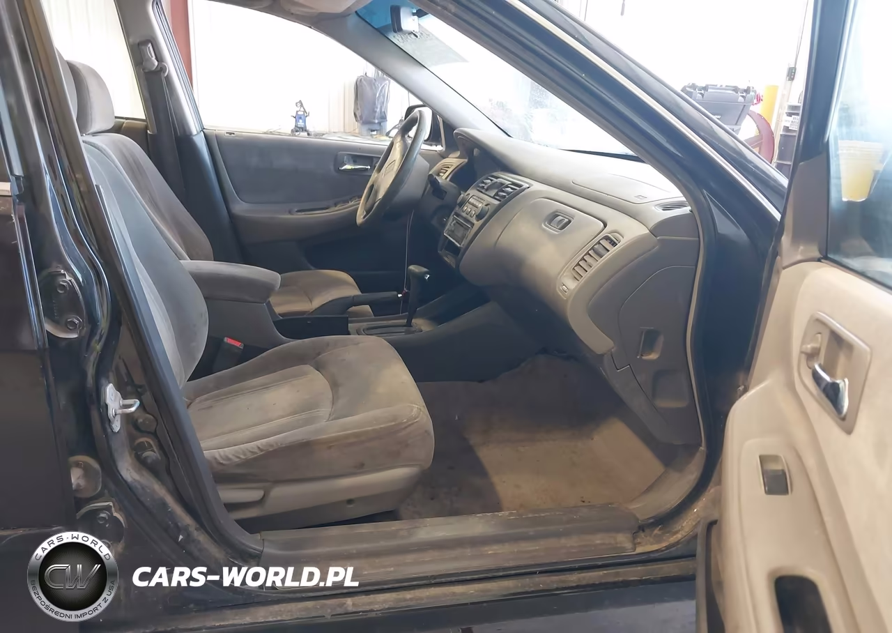 1999 Honda Accord Lx VIN:1HGCG5647XA031042 - 5