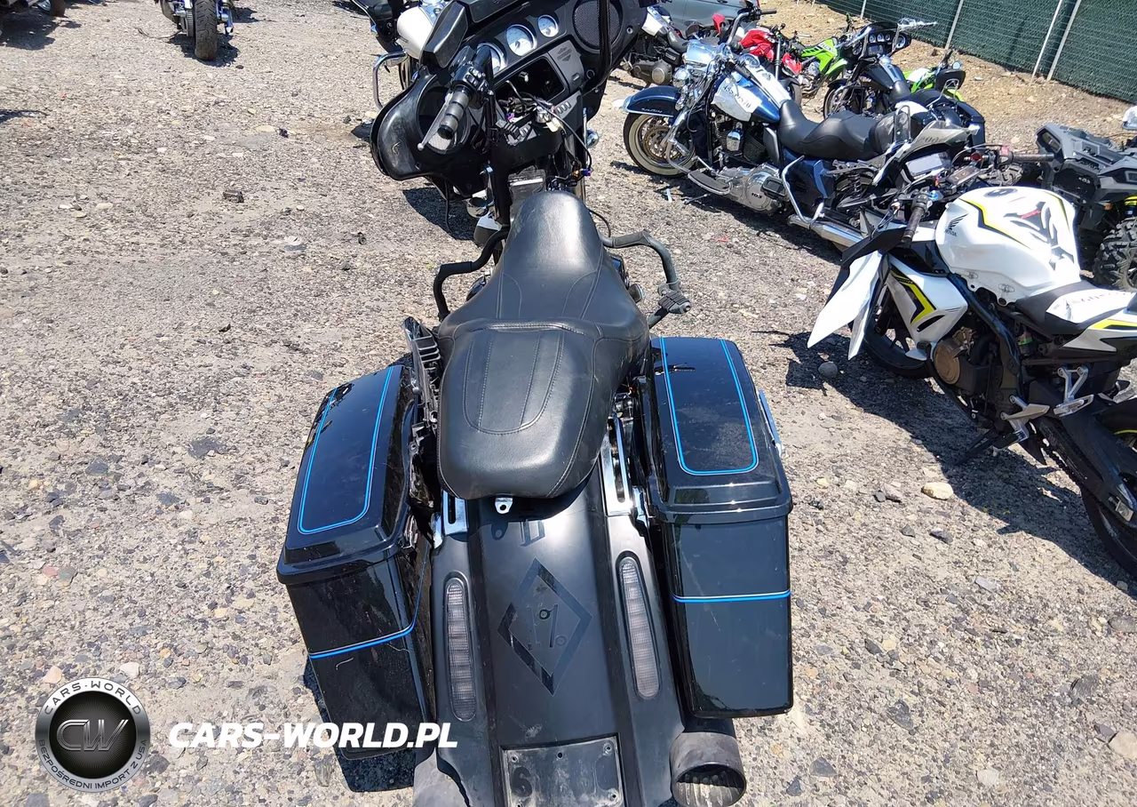 2014 Harley-Davidson Flhx Street Glide VIN:1HD1KBM17EB672113 - 6
