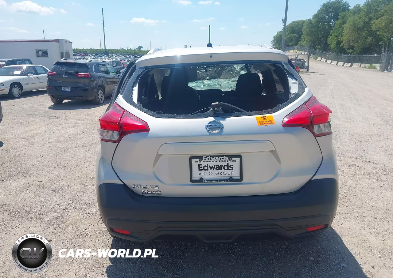 2019 Nissan Kicks S VIN:3N1CP5CU9KL533879 - 16