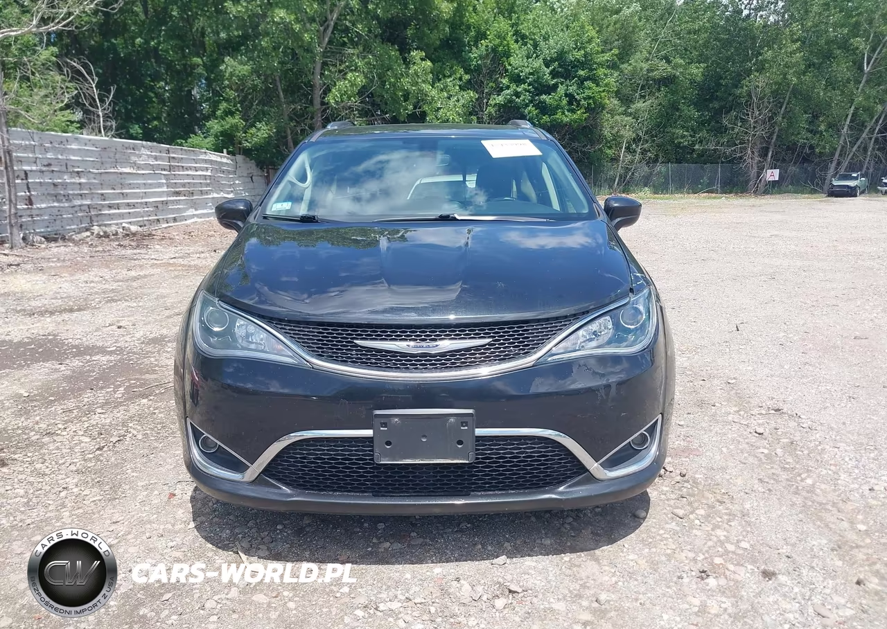 2020 Chrysler Pacifica Touring L VIN:2C4RC1BG7LR106941 - 12