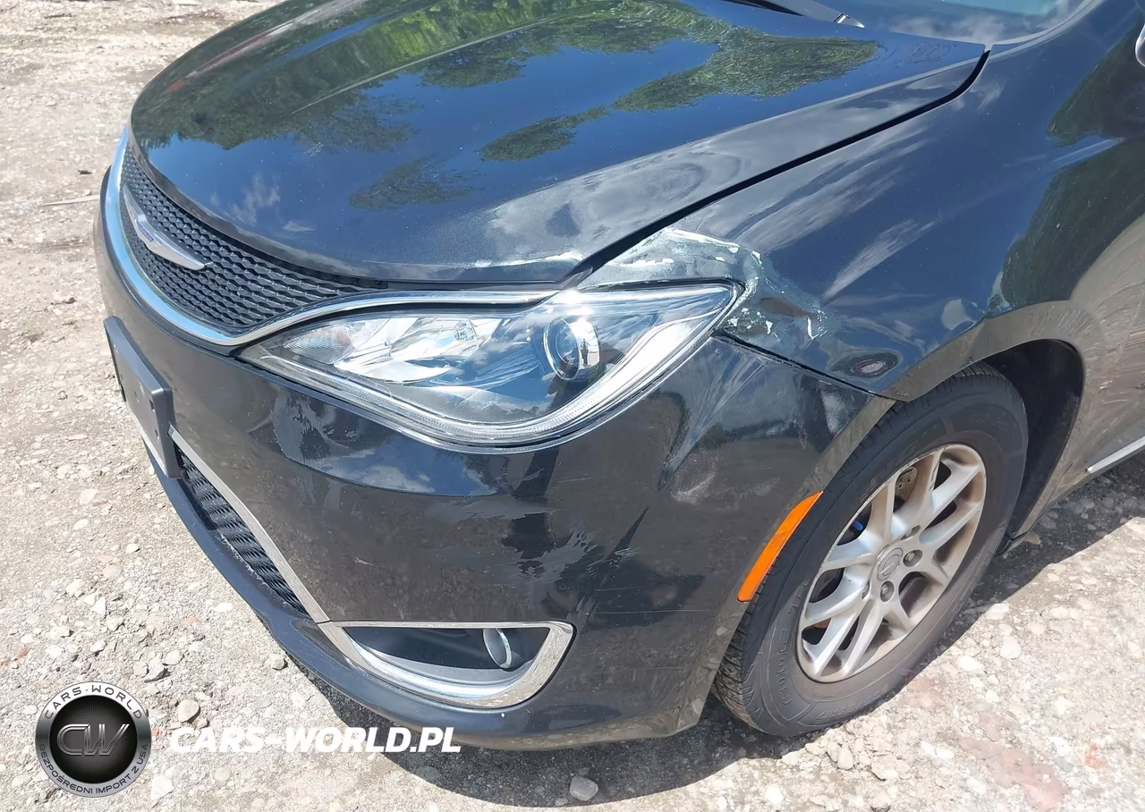 2020 Chrysler Pacifica Touring L VIN:2C4RC1BG7LR106941 - 18