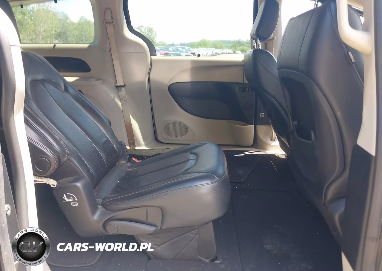 2020 Chrysler Pacifica Touring L VIN:2C4RC1BG7LR106941 - 8