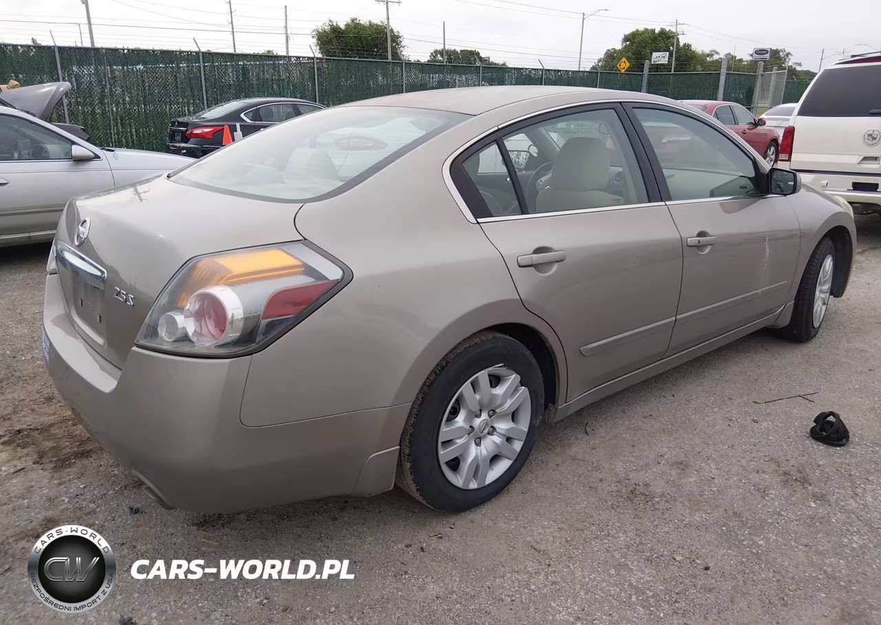 2011 Nissan Altima 2.5 S VIN:1N4AL2AP4BC135962 - 4