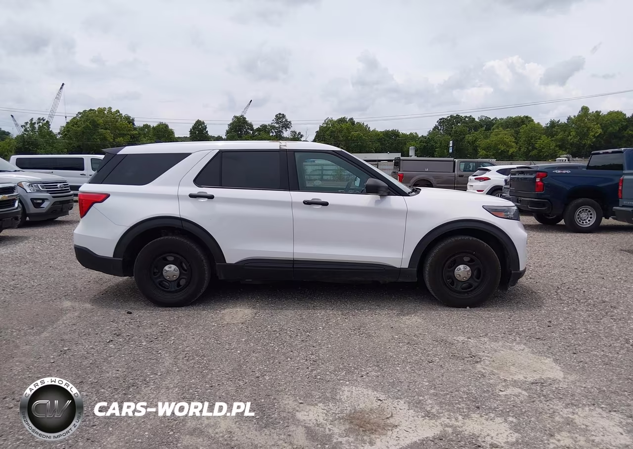 2020 Ford Police Interceptor Utility VIN:1FM5K8AB2LGC68408 - 18