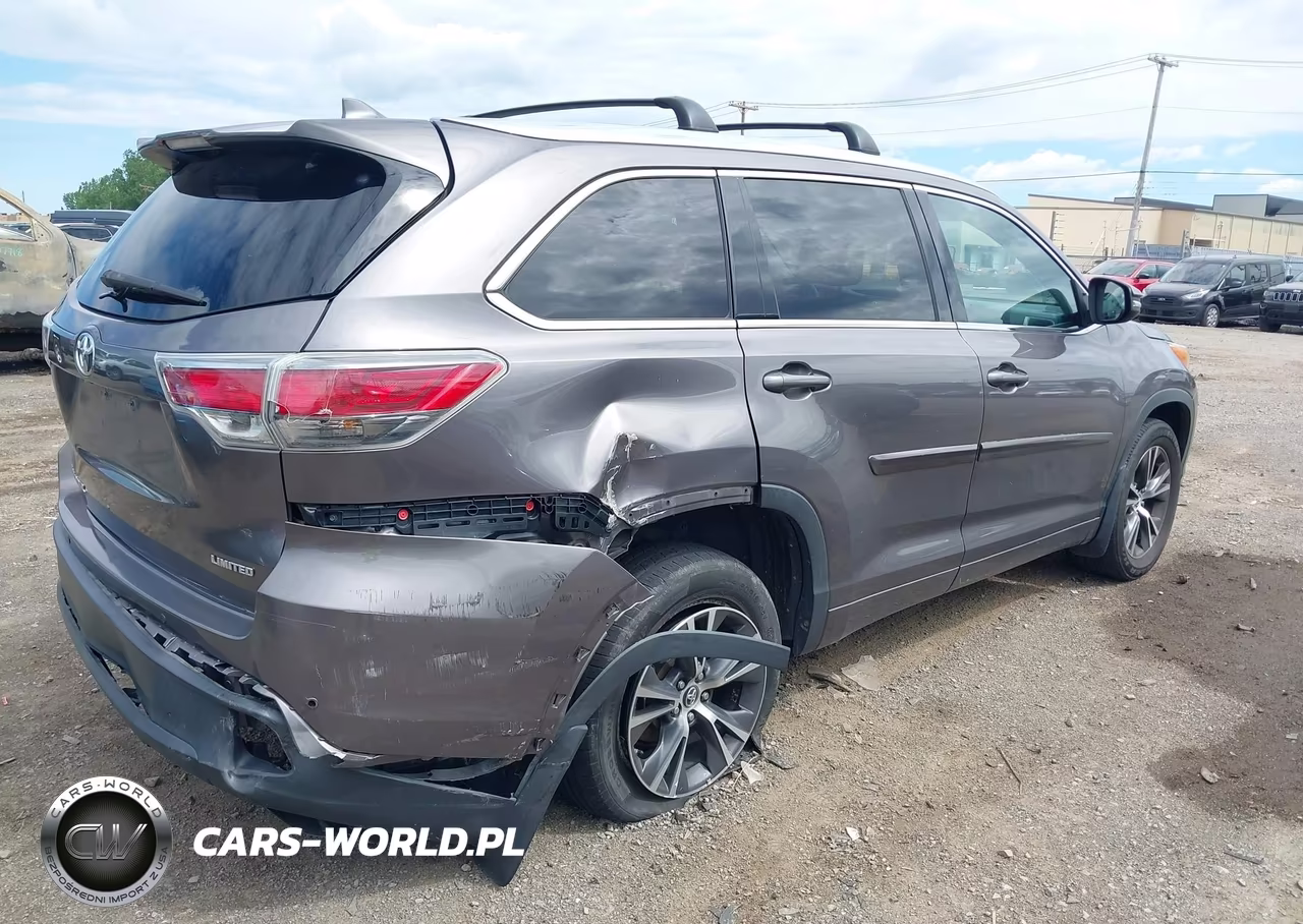 2015 Toyota Highlander Limited V6 VIN:5TDYKRFH1FS106705 - 4