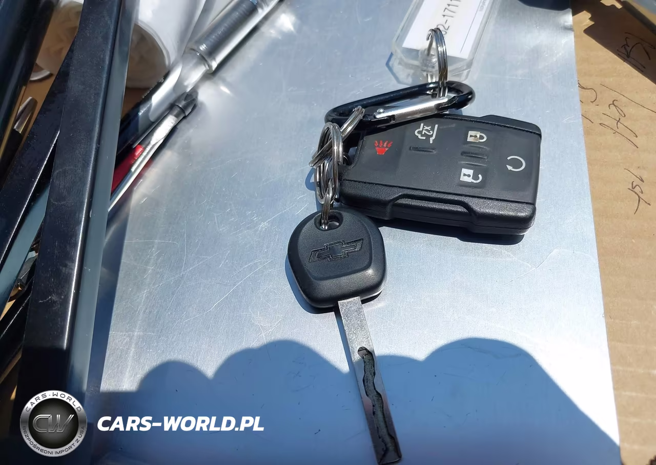 2019 Chevrolet Suburban Ls VIN:1GNSKGEC3KR341316 - 11