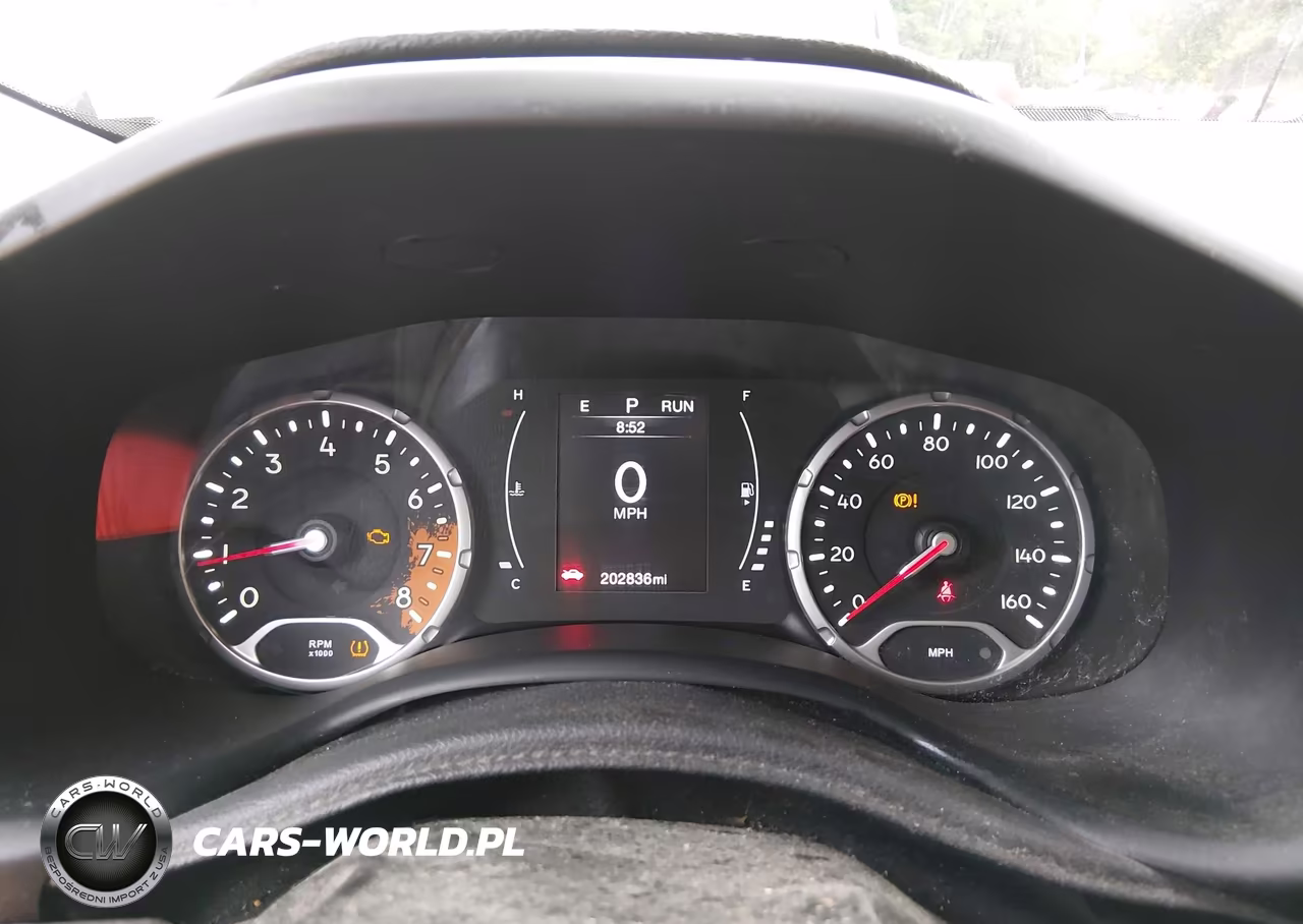 2017 Jeep Renegade Latitude 4X4 VIN:ZACCJBBB5HPG15587 - 7