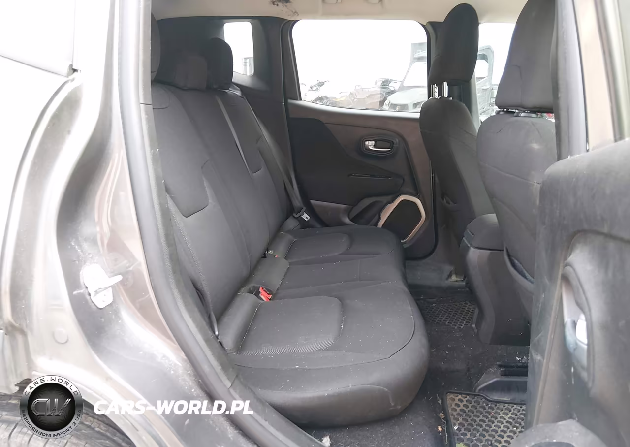 2017 Jeep Renegade Latitude 4X4 VIN:ZACCJBBB5HPG15587 - 8