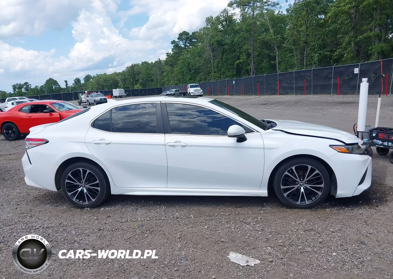 2019 Toyota Camry Se VIN:4T1B11HK7KU755882 - 14