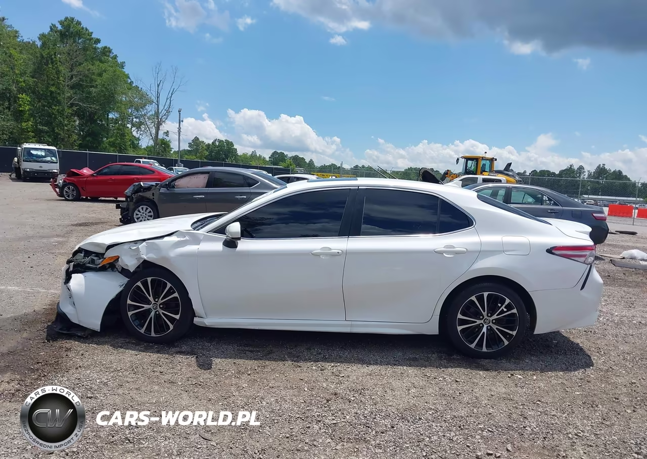 2019 Toyota Camry Se VIN:4T1B11HK7KU755882 - 15