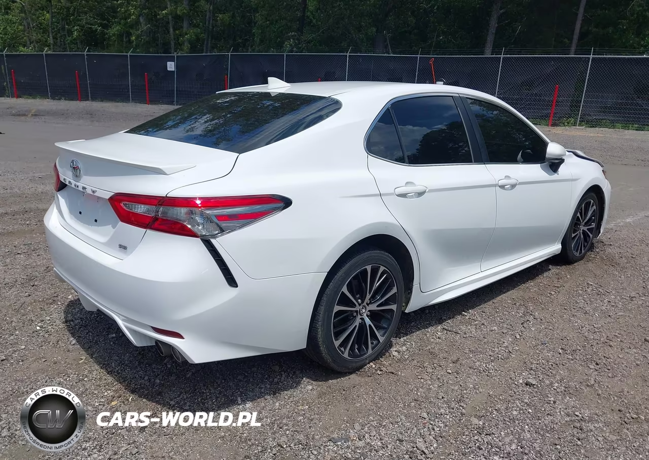 2019 Toyota Camry Se VIN:4T1B11HK7KU755882 - 4