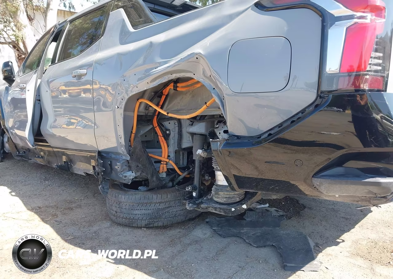 2025 Chevrolet Silverado Ev Rst VIN:1GC402ELXSU407013 - 18