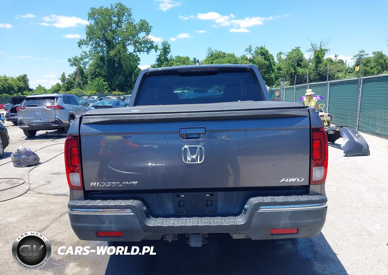 2017 Honda Ridgeline Rt VIN:5FPYK3F21HB007664 - 17