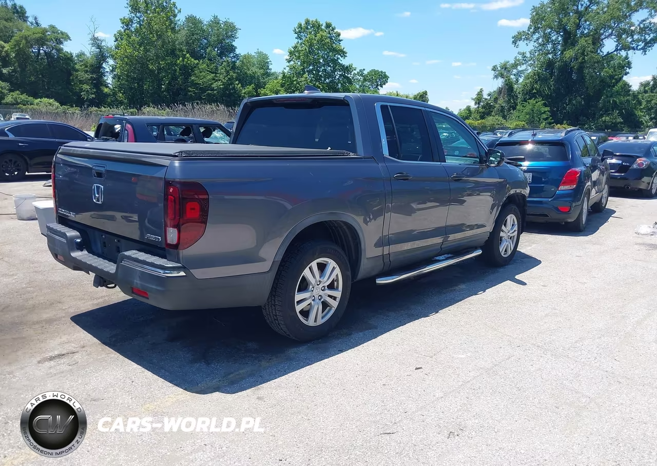 2017 Honda Ridgeline Rt VIN:5FPYK3F21HB007664 - 4