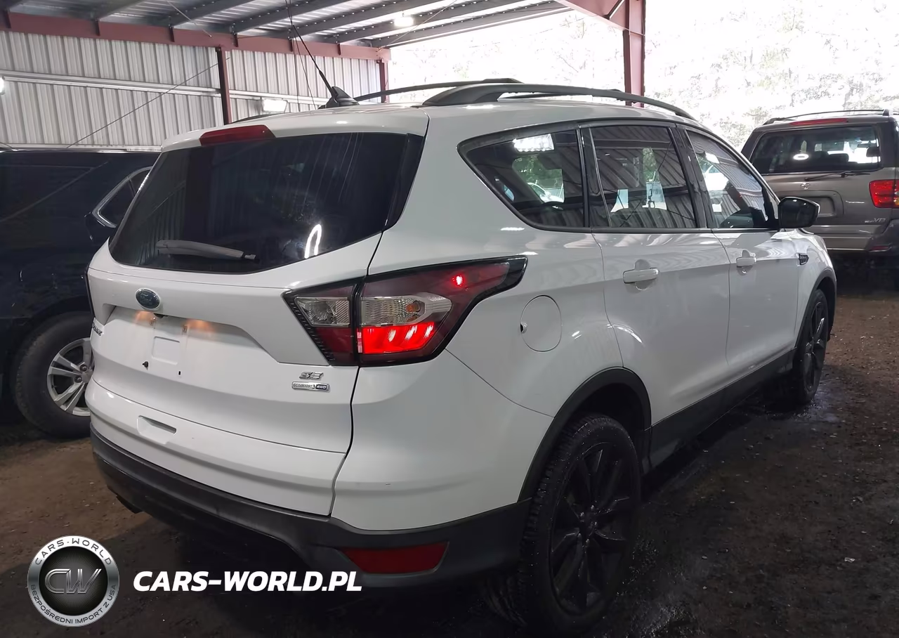 2018 Ford Escape Se VIN:1FMCU9GD9JUC29460 - 4