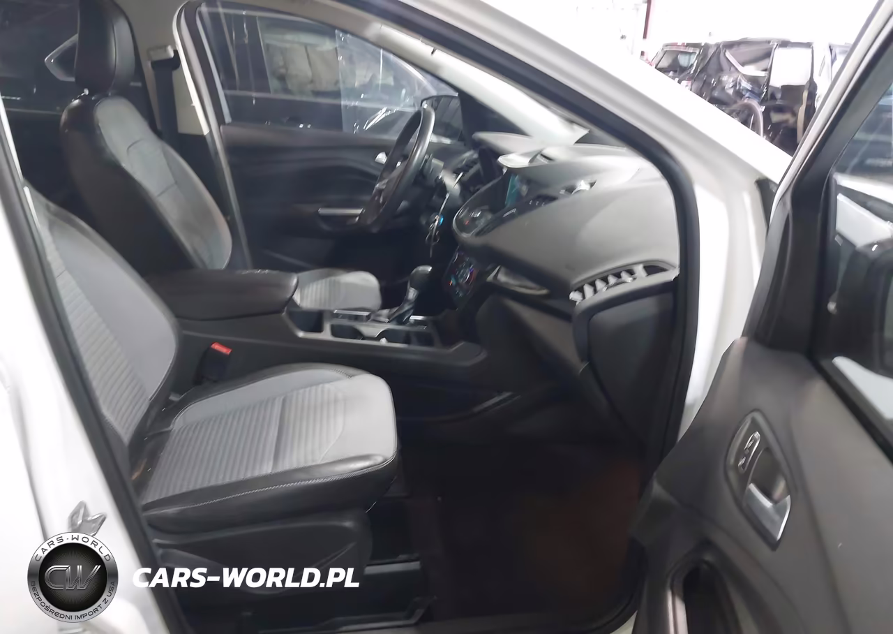 2018 Ford Escape Se VIN:1FMCU9GD9JUC29460 - 5