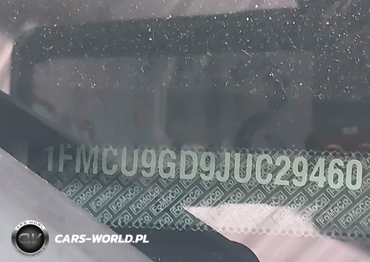 2018 Ford Escape Se VIN:1FMCU9GD9JUC29460 - 9