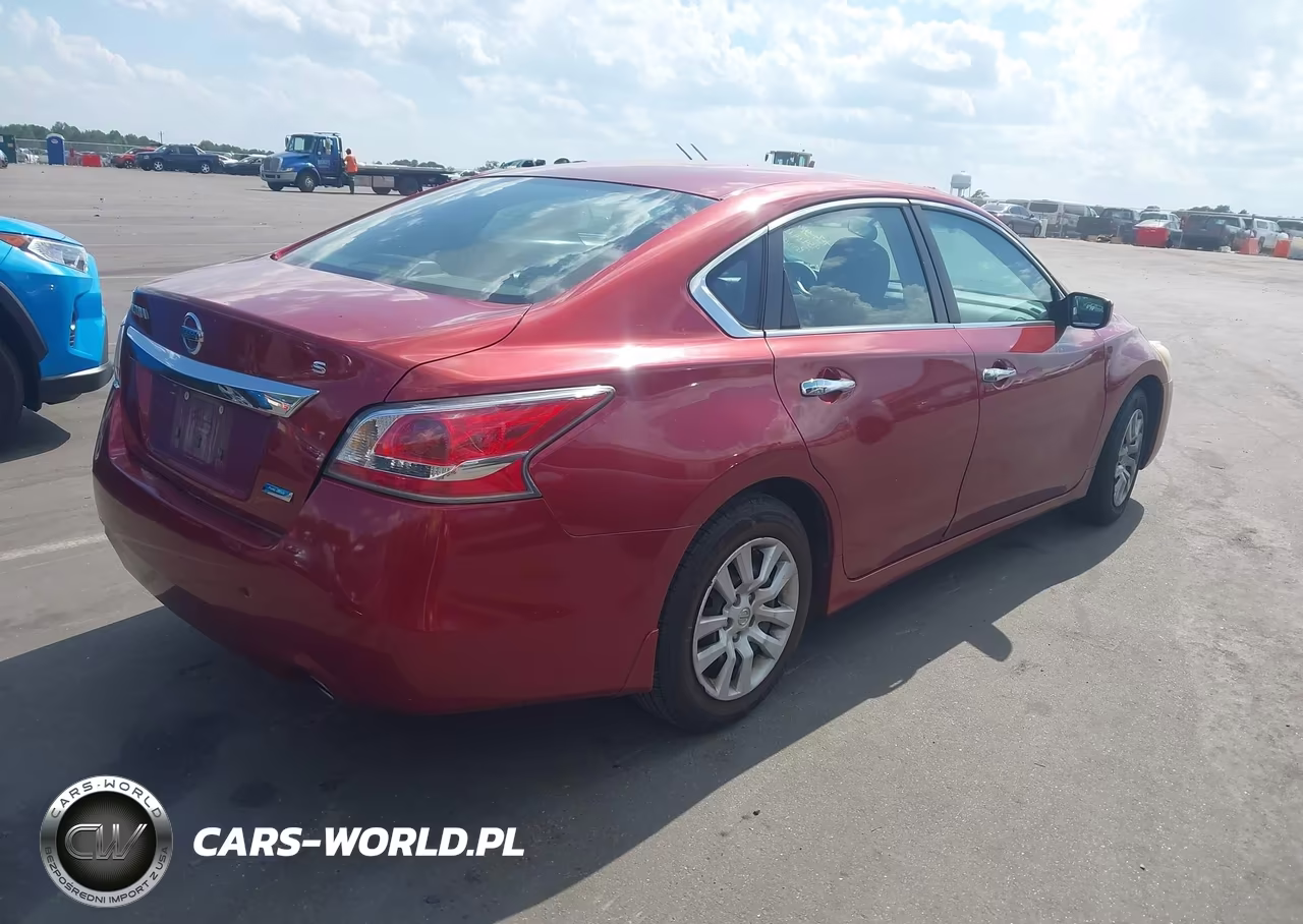 2014 Nissan Altima 2.5 S VIN:1N4AL3AP7EC116820 - 4