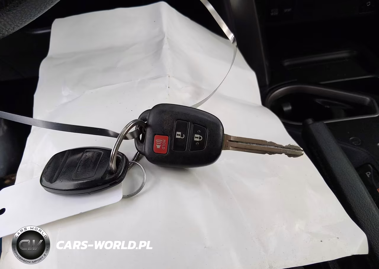 2018 Toyota Rav4 Le VIN:JTMBFREVXJJ725729 - 11