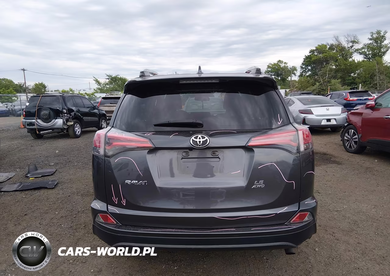 2018 Toyota Rav4 Le VIN:JTMBFREVXJJ725729 - 16