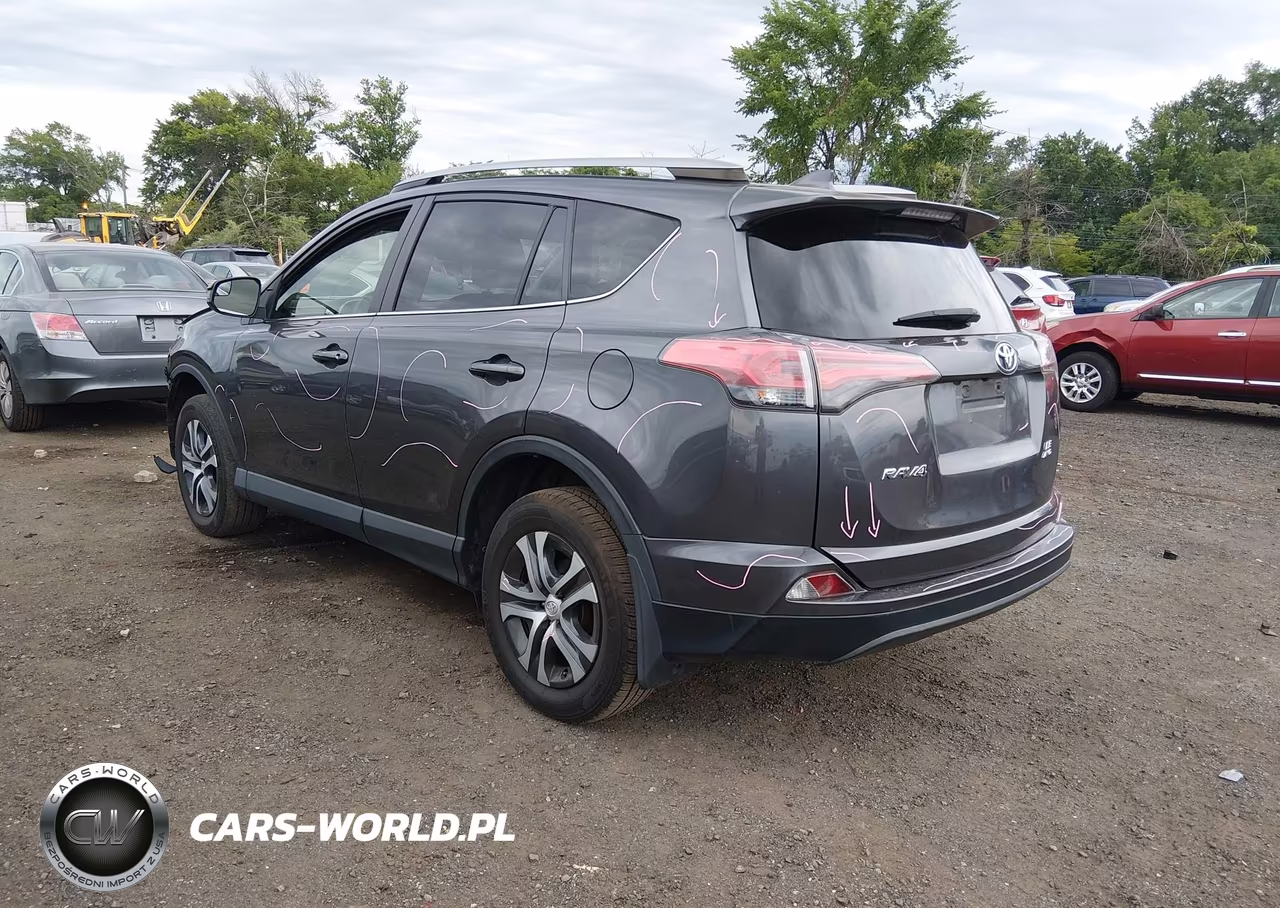 2018 Toyota Rav4 Le VIN:JTMBFREVXJJ725729 - 3