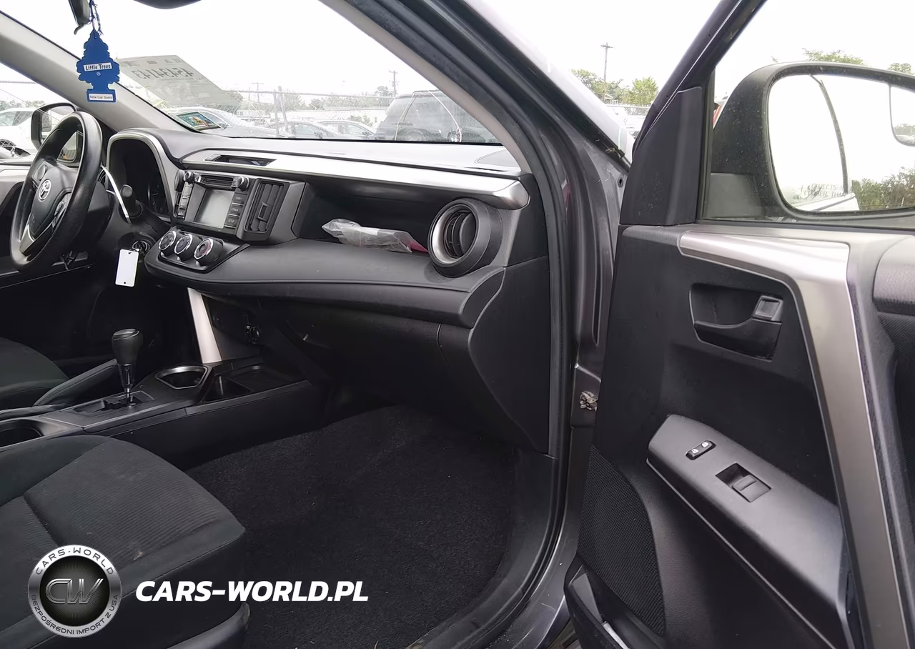2018 Toyota Rav4 Le VIN:JTMBFREVXJJ725729 - 5
