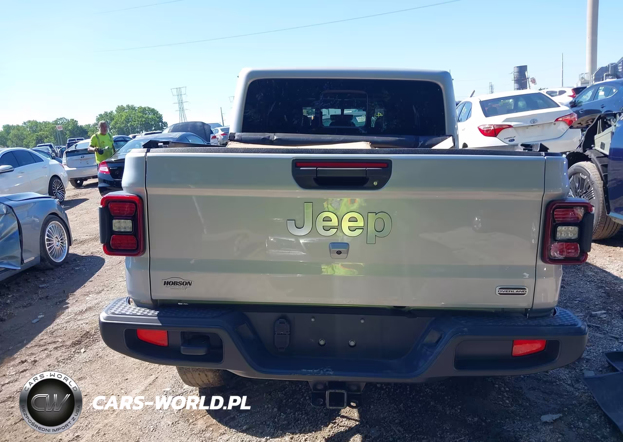 2022 Jeep Gladiator Overland 4X4 VIN:1C6HJTFG6NL163626 - 17