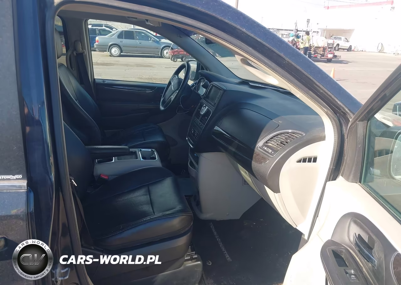 2013 Chrysler Town & Country Touring VIN:2C4RC1BG4DR743173 - 5