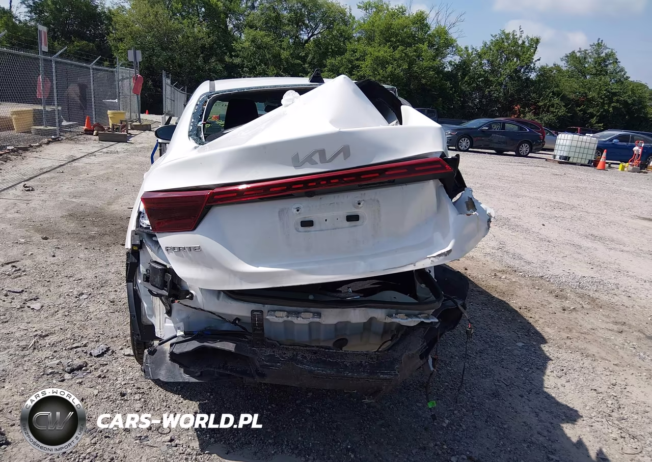 2024 Kia Forte Lxs VIN:3KPF24AD2RE837317 - 17