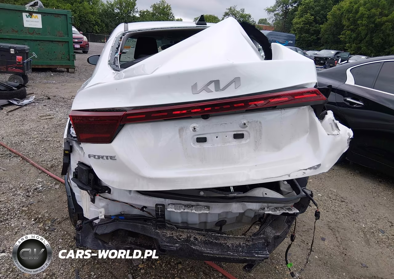 2024 Kia Forte Lxs VIN:3KPF24AD2RE837317 - 18