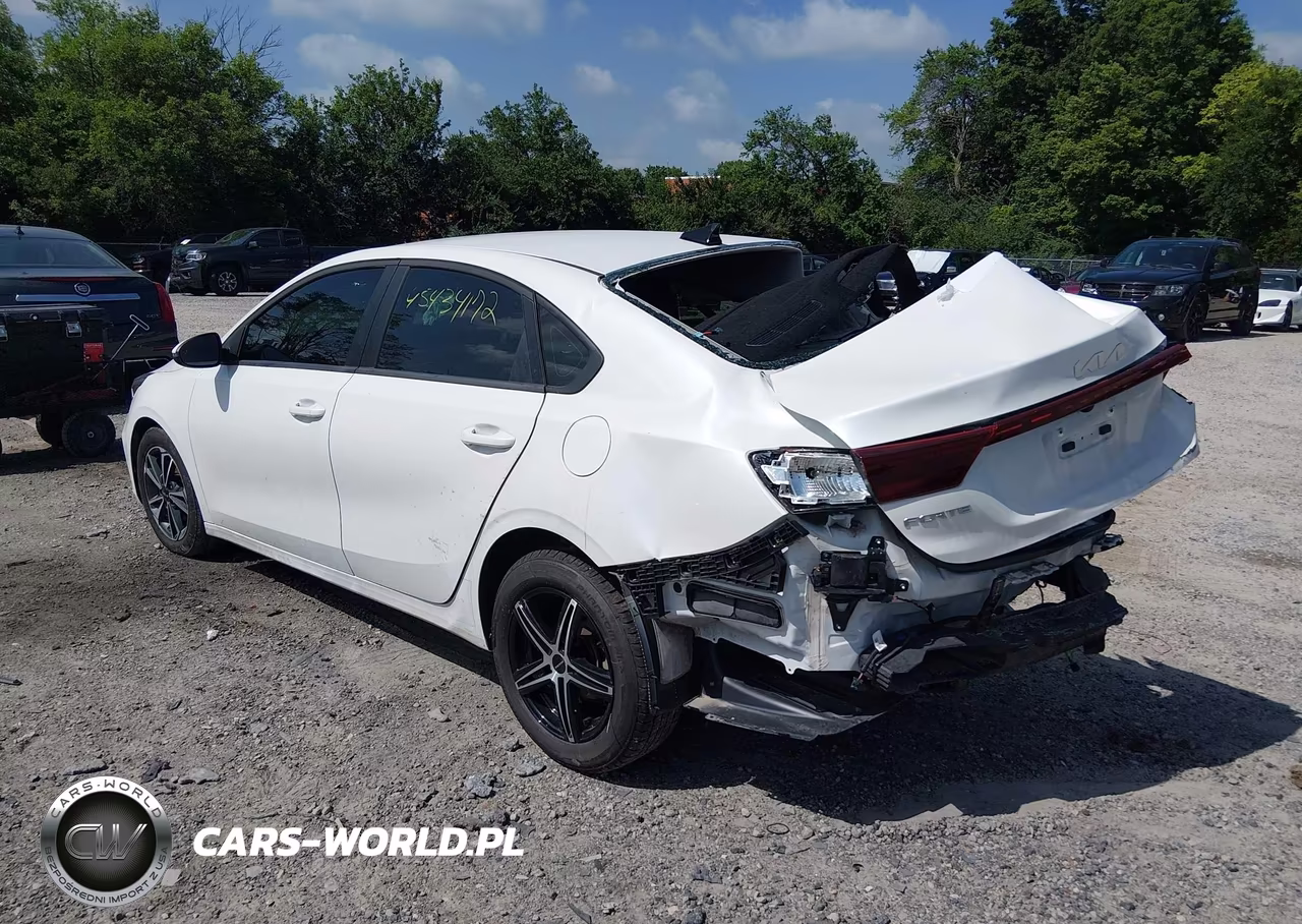 2024 Kia Forte Lxs VIN:3KPF24AD2RE837317 - 3