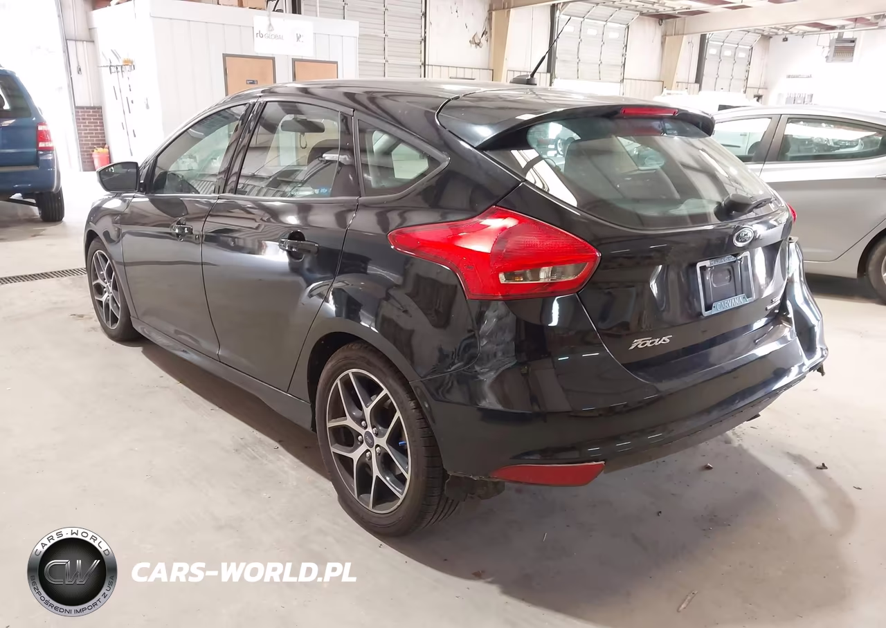 2016 Ford Focus Se VIN:1FADP3K29GL355468 - 3