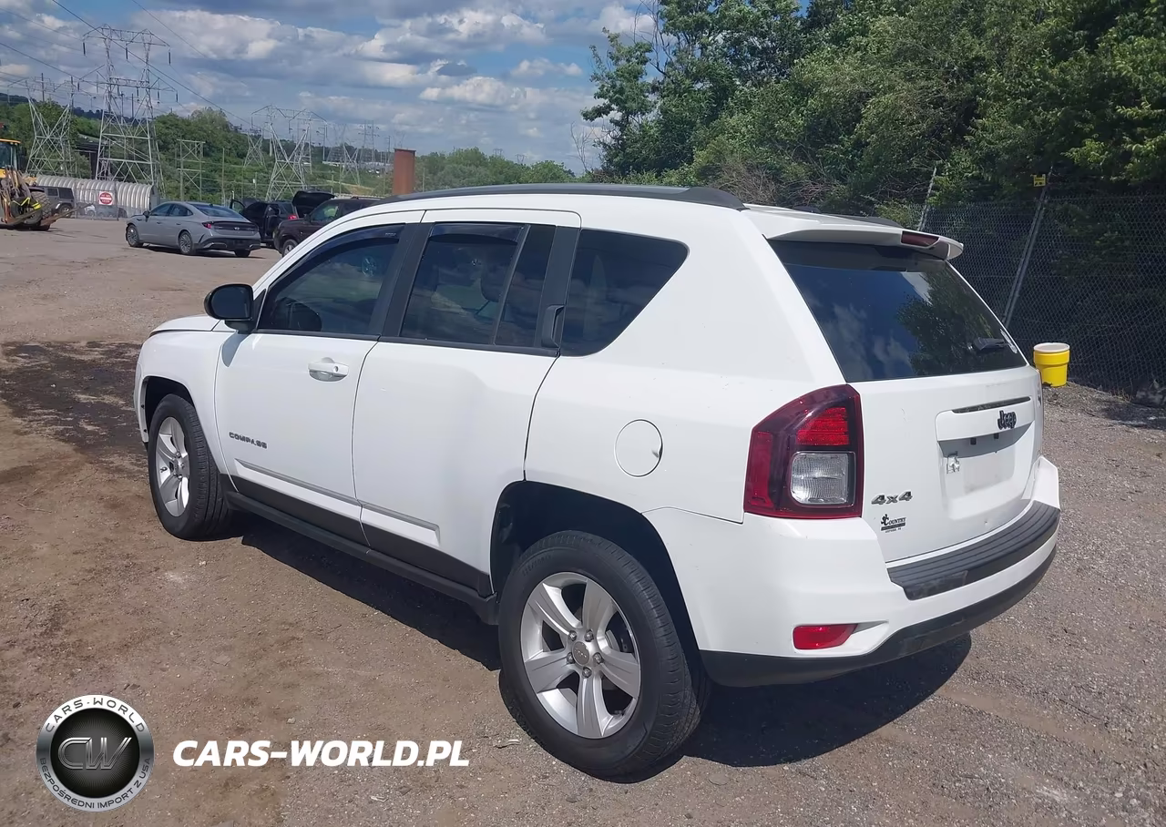 2014 Jeep Compass Sport VIN:1C4NJDBB1ED623040 - 3