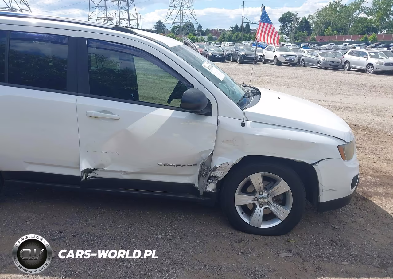 2014 Jeep Compass Sport VIN:1C4NJDBB1ED623040 - 6