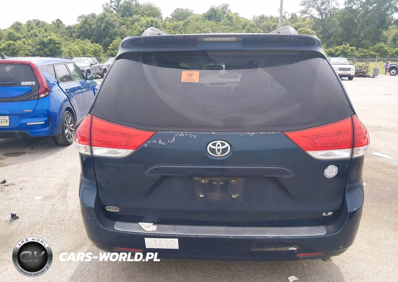 2011 Toyota Sienna Le V6 VIN:5TDKK3DC8BS069284 - 16