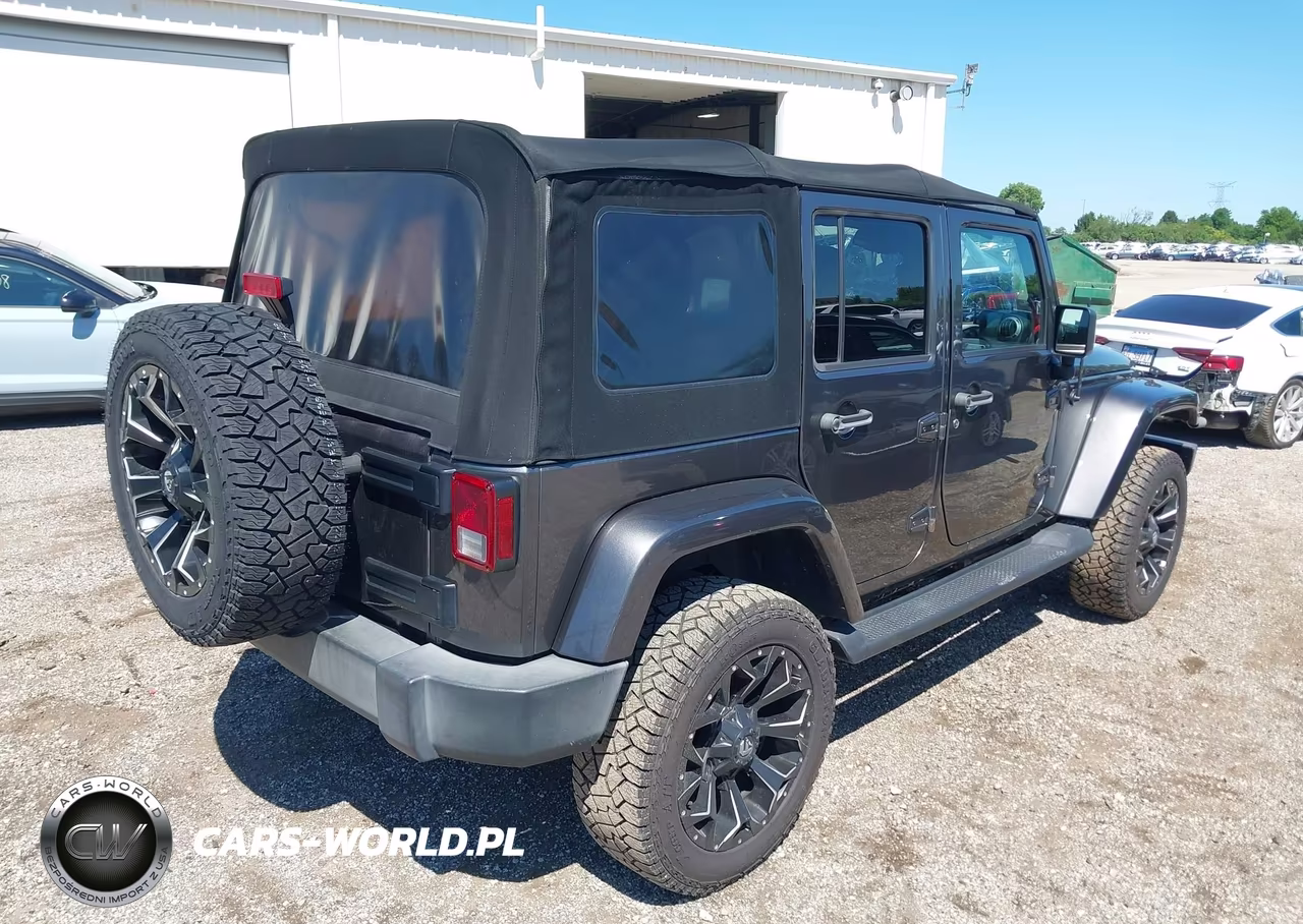 2016 Jeep Wrangler Unlimited Sport VIN:1C4BJWDG2GL322888 - 4