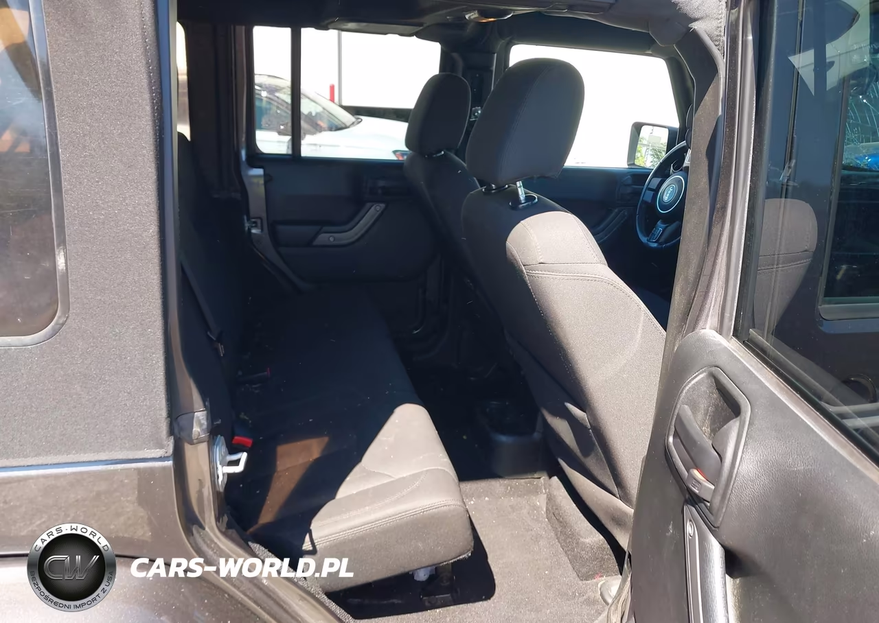 2016 Jeep Wrangler Unlimited Sport VIN:1C4BJWDG2GL322888 - 8