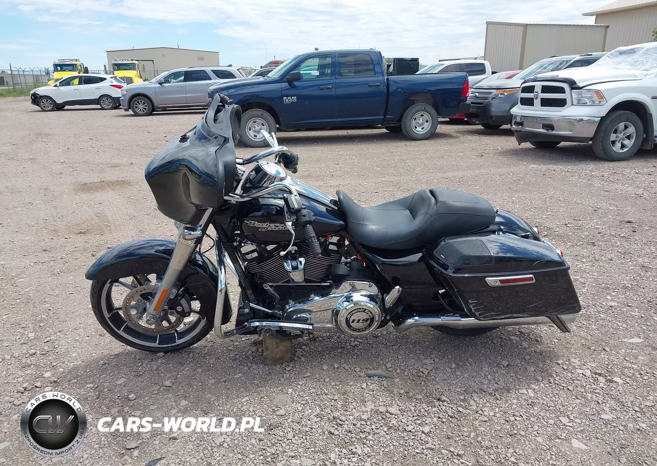 2020 Harley-Davidson Flhx VIN:1HD1KBC16LB670593 - 13